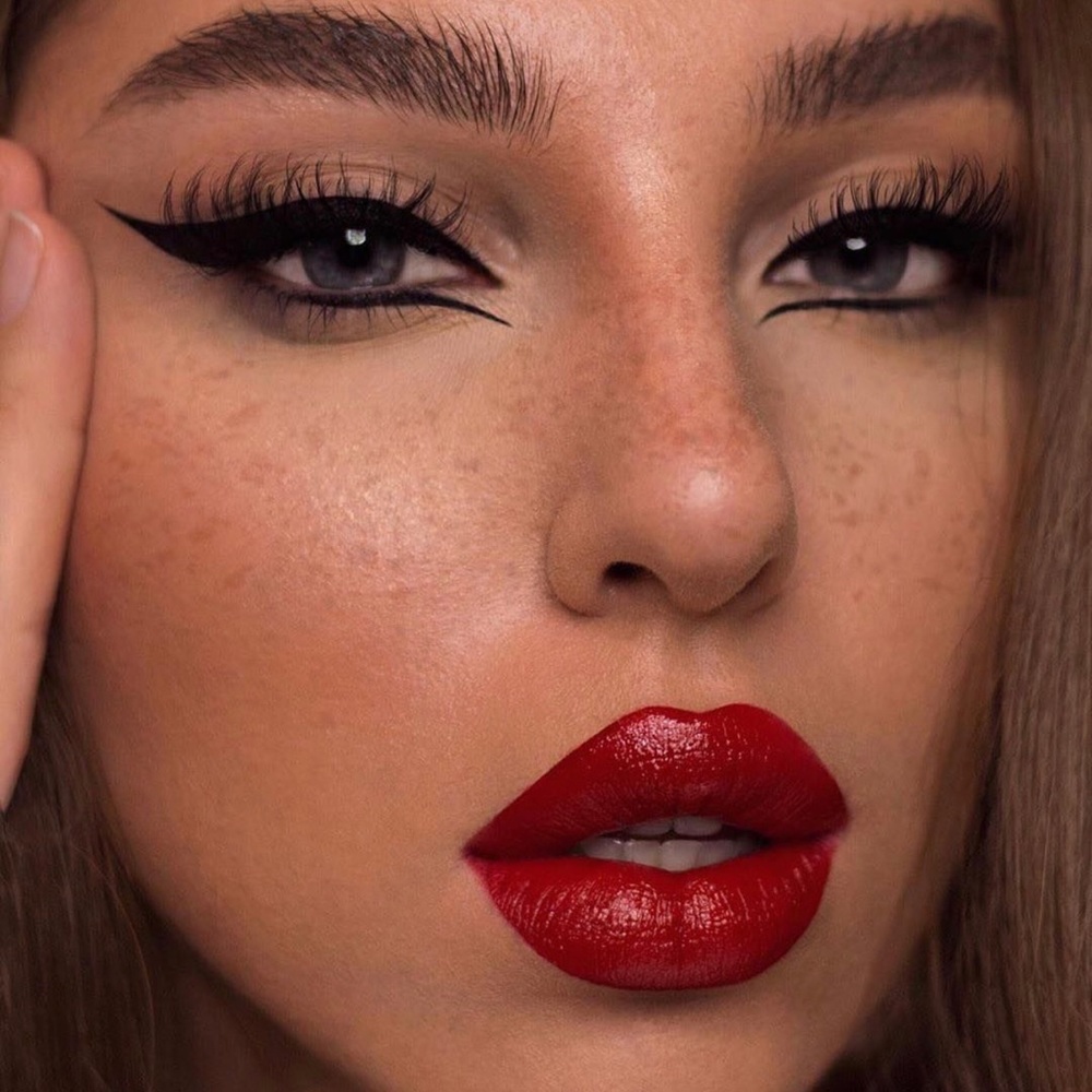 Huda Beauty Demi Matte  Boy Collector